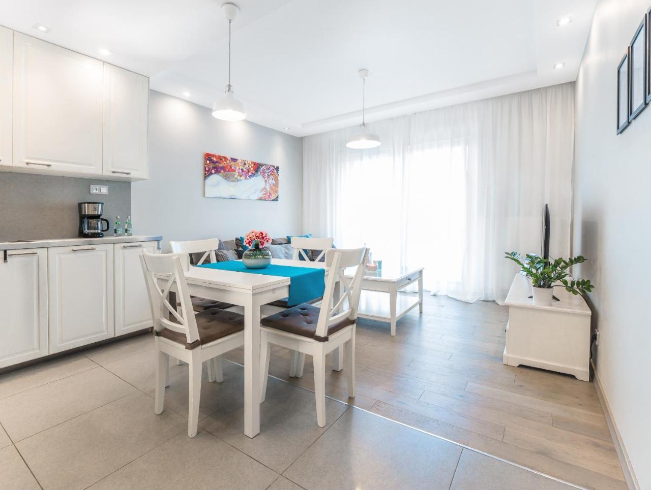 Apartamenty Homely Place - Parking 7 Познань Экстерьер фото